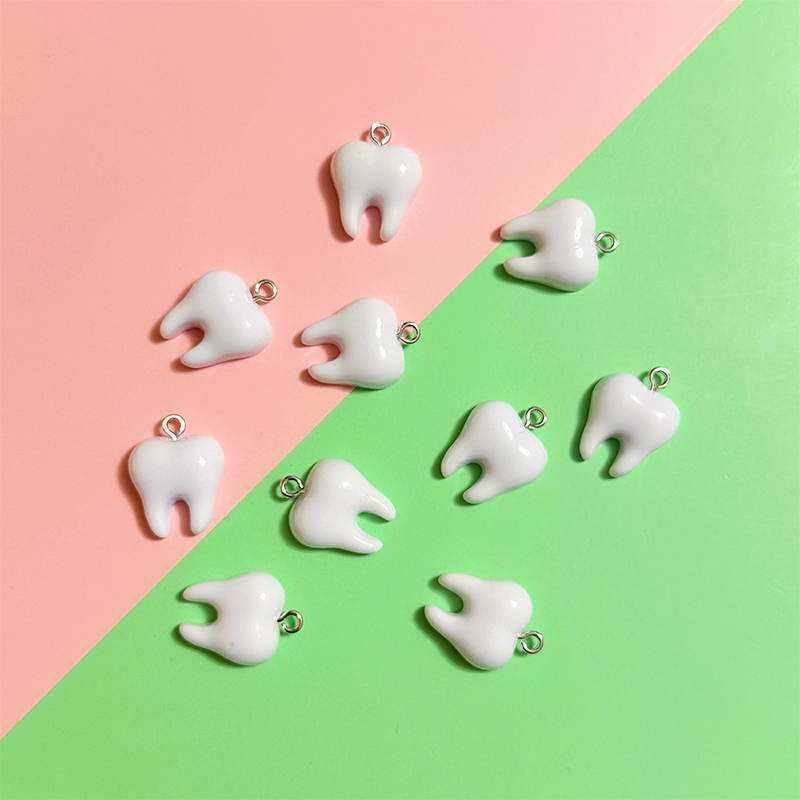 Resin Craft Projects - 10 Buah Liontin Resin Gigi Putih