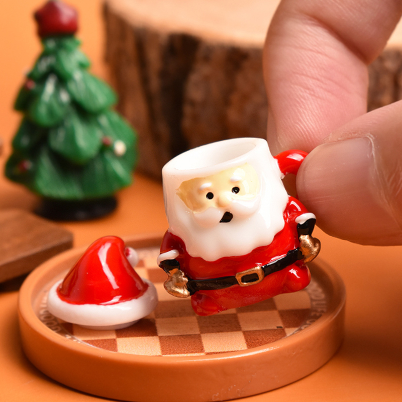 Resin Crafts - Ornamen Cangkir Teh Mini Santa -
