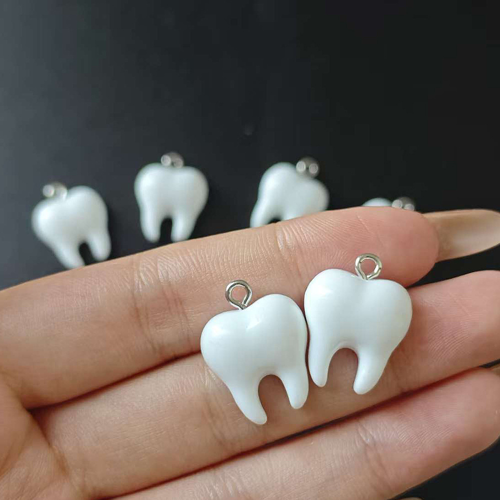 10 Buah Liontin Resin Gigi Put - Resin Craft Projects ulasan dan harga
